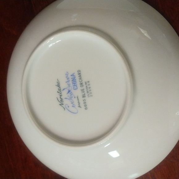 NORITAKE BLUE ORCHARD 6695 COOK'N SERVE JAPAN 5.5 " Cereal Bowls (4). - Picture 10 of 14